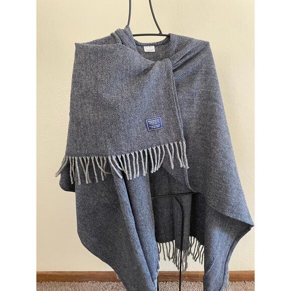 100% wool Fairbault Shawl Scarf Poncho Navy Blue and Grey - Picture 2 of 12